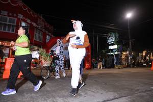 BIB: 4707, 
                            <button type="button" onclick="openModal(26262891)" class="btn btn-primary btn-sm float-right btn-popup" data-toggle="modal" data-target=".modal-high-quality">
                        <i class="fas fa-shopping-cart"></i> Add to Cart
                    </button>
                                            <button type="button" onclick="isThisMe(26262891, true)" class="btn btn-success btn-sm float-right btn-popup btn-isme hidden" data-toggle="tooltip" data-placement="bottom" title="นี่คือรูปของคุณใช่ไหม คลิกที่นี่เพื่อเอาเข้าอัลบั้ม">
                        <i class="fas fa-plus"></i> Add to album
                    </button>
                    <button type="button" onclick="isThisMe(26262891, false)" class="btn btn-warning btn-sm float-right btn-popup btn-isnotme hidden">
                        <i class="fas fa-ban"></i> Remove from album
                    </button>